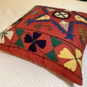 Brand new Pottery Barn Star Suzani 24” square Pillow cover